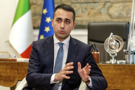 Τουρισμός και ΑΟΖ στην ατζέντα του ντι Μάιο για το τετ-α-τετ με Δένδια