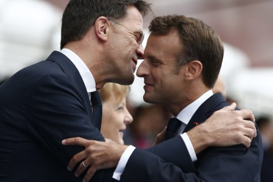 Επιχείρηση πειθούς από Μακρόν σε Ρούτε για το ταμείο ανάκαμψης