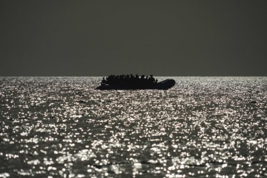 Δεκαοκτάωρο βασανιστήριο σε πρόσφυγες από το Λιμενικό