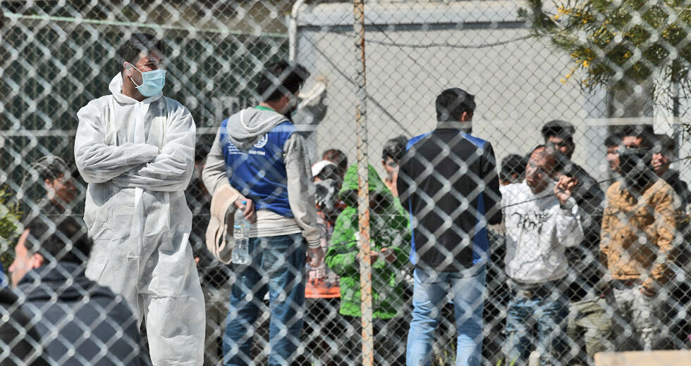 «Αυτογκόλ» της κυβέρνησης με τον επικοινωνιακό πανικό
