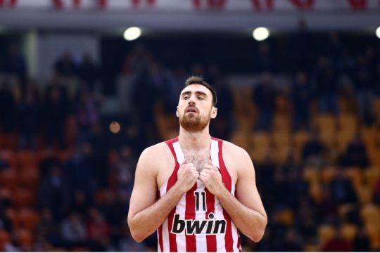 Για άλλα τρία χρόνια ο Μιλουτίνοφ στον Ολυμπιακό