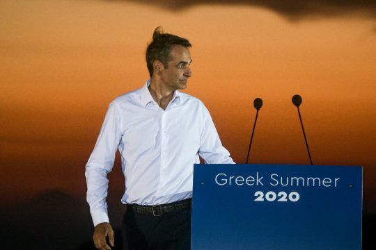 Επιμένει ο Μητσοτάκης στα περί «καλά μελετημένου σχεδίου» για το άνοιγμα του τουρισμού