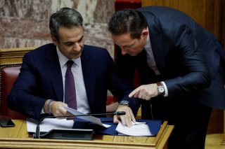 Μια ιστορία που βρομάει και ζέχνει