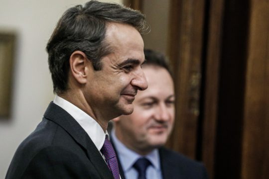 Η λίστα Πέτσα με τα ΜΜΕ «στοιχειώνει» το Μαξίμου