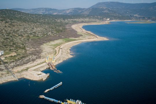 Το νεοφιλελεύθερο μοντέλο απειλεί και πάλι το νερό στην Αττική