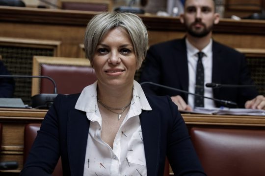 Η προκλητική κυρία Νικολάου