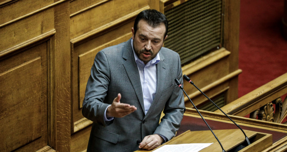 Τη διαγραφή του Νίκου Παππά από τον ΣΥΡΙΖΑ, ζητάει ο Στ. Πέτσας