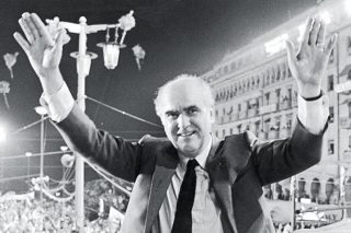 Οι περίπλοκες σχέσεις της Κεντροαριστεράς με την Αριστερά