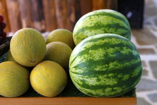 Καλοκαιράκι με πεπόνι και καρπούζι