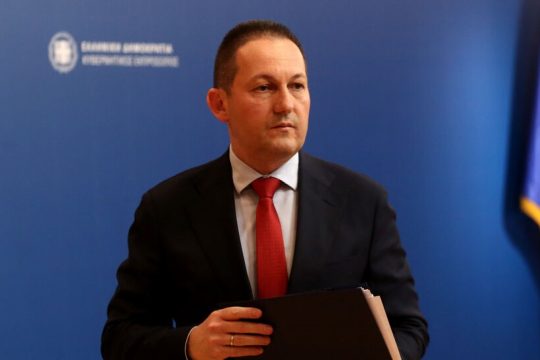 Μέχρι και σε ανύπαρκτες ιστοσελίδες μοίρασε λεφτά ο Πέτσας