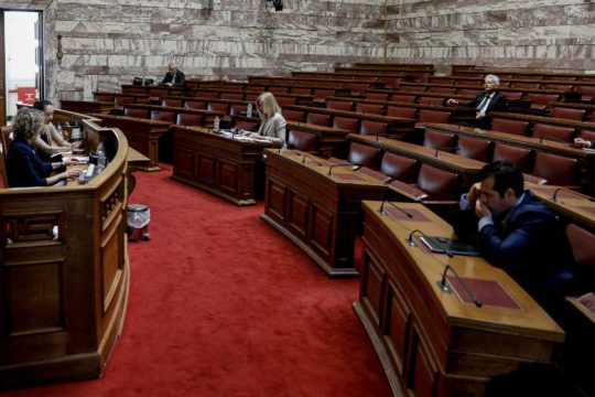 Στον αέρα η κλήση μη πολιτικών προσώπων ως υπόπτων στην προανακριτική
