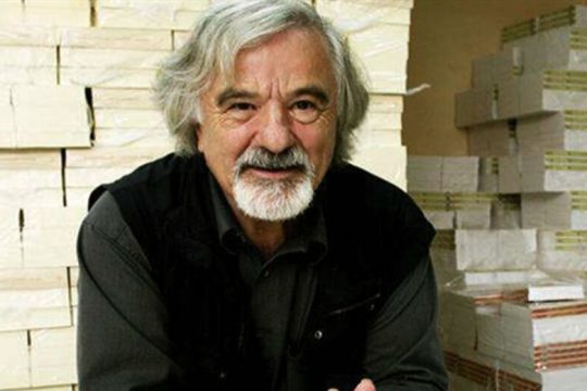 «Βομβαρδίζει» ξανά την Κρήτη ο Χάιντς Ρίχτερ – Σήμερα στο ΣτΕ η προσφυγή του