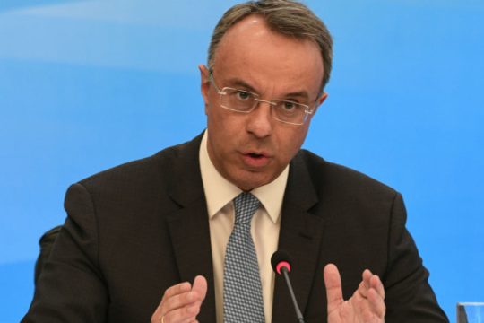 Προβληματισμός για το βάθος της ύφεσης
