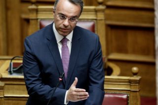 Eμπλοκή με τα αδήλωτα αναδρομικά