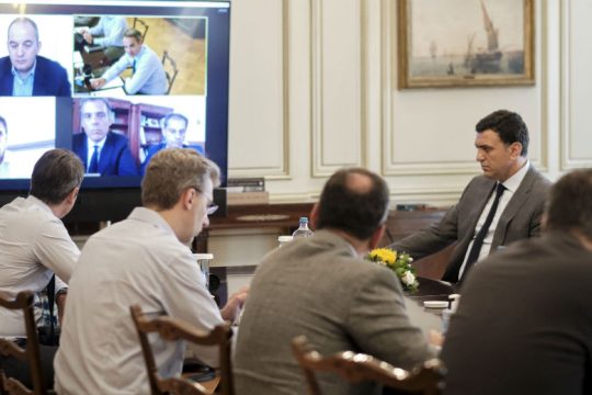 «Μπλόκο» σε Βρετανούς και Σουηδούς τουρίστες μέχρι τις 15 Ιουλίου