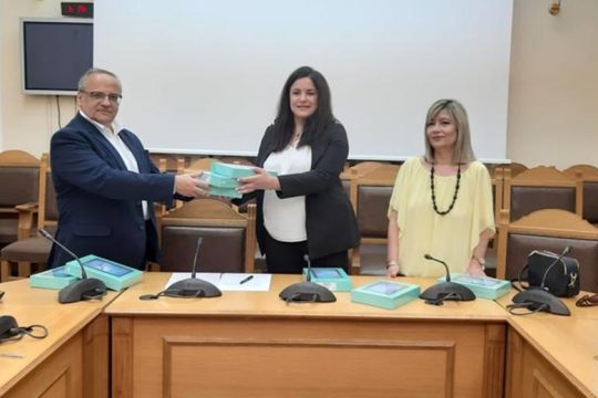 Δωρεάν tablets από την Περιφέρεια Κρήτης στα λύκεια του Ηρακλείου