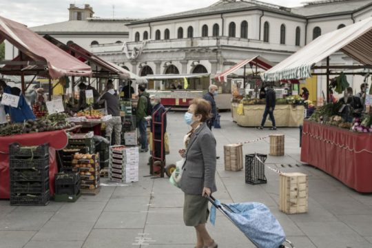 «Παρών» στα λύματα Μιλάνου και Τορίνου ο κορονοϊός από τον Δεκέμβριο