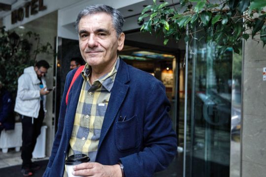 Τσακαλώτος: Aν ο Μητσοτάκης θέλει «Τσιόδρα της οικονομίας»…