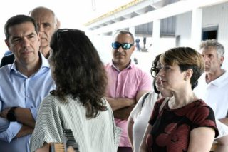 «Σε περιπέτεια ξανά η οικονομία»