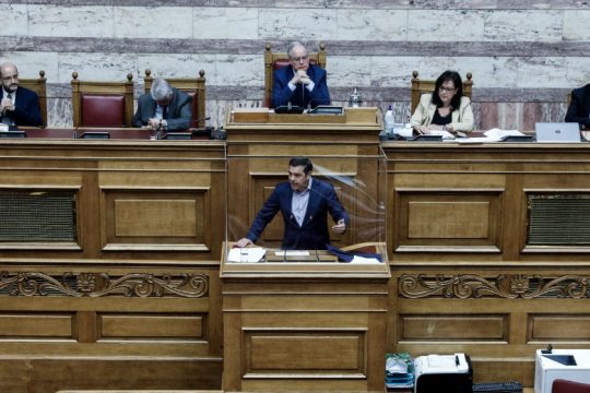 «Ζόμπι η οικονομική σας πολιτική, οδήγησε σε ύφεση πριν την πανδημία»