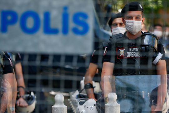 Στη φυλακή τρεις βουλευτές της τουρκικής αντιπολίτευσης-Γιατί καταδικάστηκαν