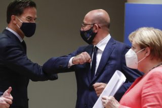 Θριαμβολογία αλλά και διαφορετική ανάγνωση της συμφωνίας στις δηλώσεις των πρωταγωνιστών