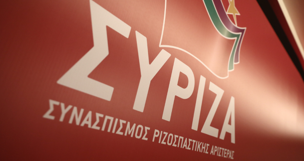 Επίθεση σε διπλό ταμπλό από ΣΥΡΙΖΑ για λίστα Πέτσα και Καλογρίτσα