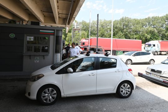 Νέα μέτρα για την είσοδο από τα χερσαία σύνορα
