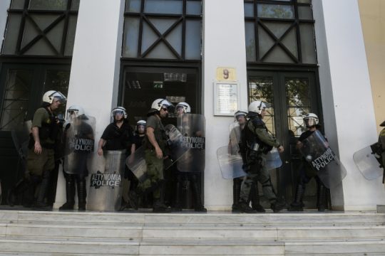 Κατέπεσε η κατηγορία της απελευθέρωσης συλληφθέντα για τον 38χρονο υπαστυνόμο