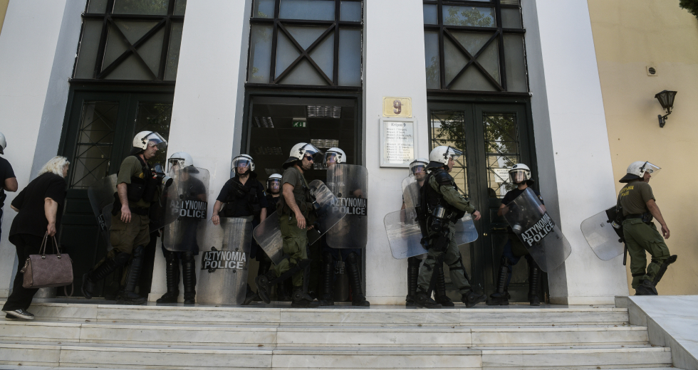 Κατέπεσε η κατηγορία της απελευθέρωσης συλληφθέντα για τον 38χρονο υπαστυνόμο