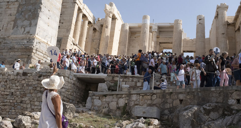 Ξεναγοί σε απόγνωση