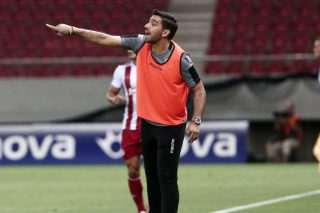 Απόψε ψάχνει τη… σφραγίδα