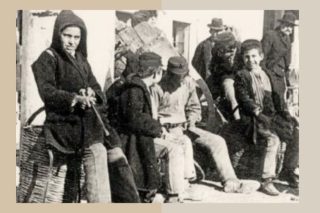 Κουτσαβάκια και τραμπούκοι στην υπηρεσία των πολιτικών