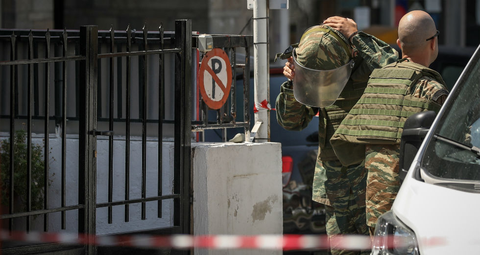Λήξη συναγερμού για τη χειροβομβίδα στο Κερατσίνι