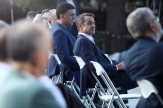 Ενα σύστημα ως καθεστώς