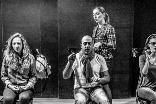 Η θεατρική κωμωδία «Στον Αγαπημένο μας Συνάδελφο και Φίλο» στην Ιεράπετρα