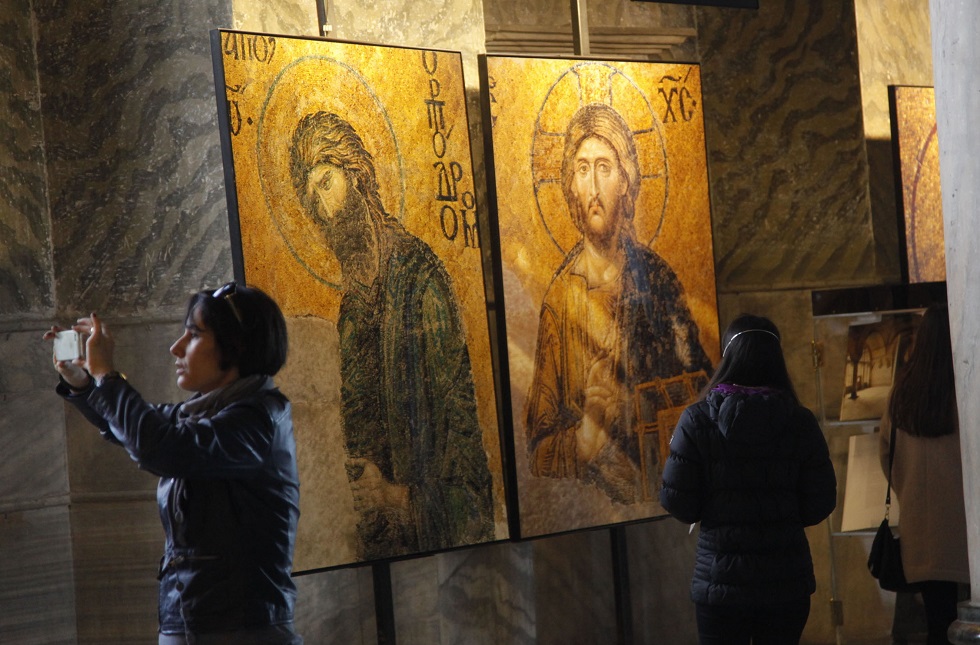 Μνημεία ανυπεράσπιστα