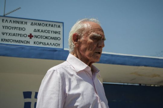 Σε εξαιρετικά κρίσιμη κατάσταση η υγεία του Άκη Τσοχατζόπουλου
