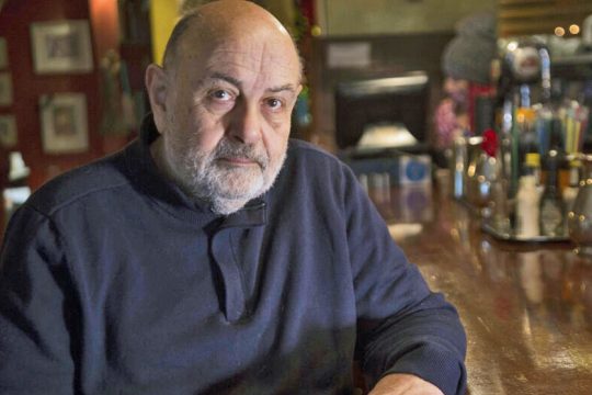 Οι περισσότεροι λογοτέχνες είναι μοναχικοί λύκοι