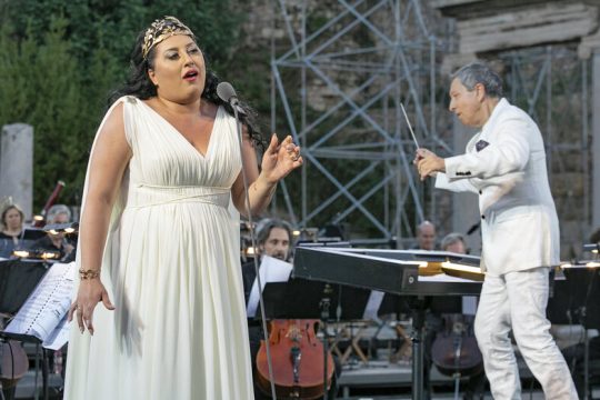 Και τα πνευστά με πλεξιγκλάς