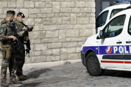30 χρόνια σε Γάλλο τζιχαντιστή για εκτελέσεις ομήρων του ISIS στη Συρία