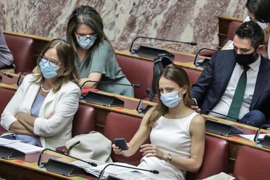Και «ψέμα» και «διπλός εμπαιγμός» και «κλοπή»