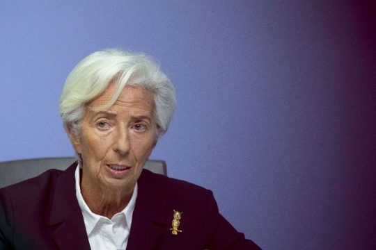 Υπέρ μιας άμεσης συμφωνίας για το Ταμείο Ανάκαμψης η Λαγκάρντ