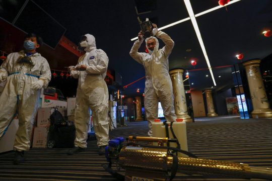 Covid-19: ΠΟΥ κατά ΗΠΑ, ενώ η πανδημία «σαρώνει» τη Λατινική Αμερική