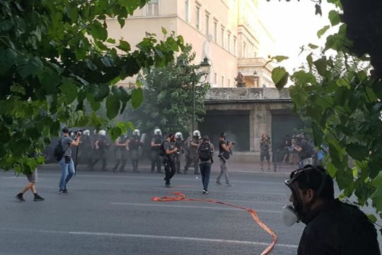Για το άγριο χτύπημα της διαδήλωσης της 9 Ιούλη