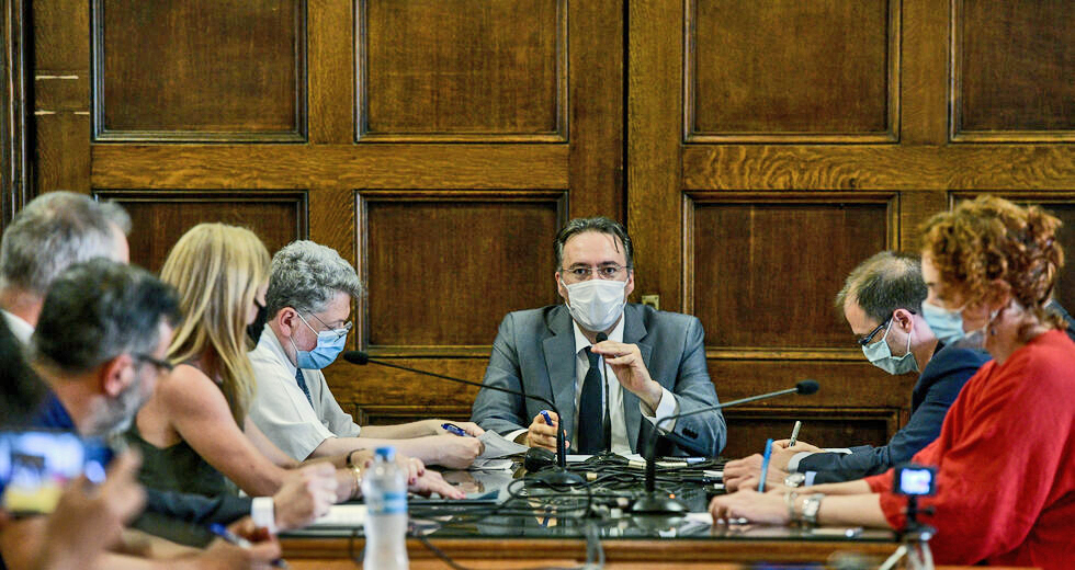 Ο κ. Χρυσοχοΐδης ήξερε για τις συλλήψεις πριν αυτές γίνουν!