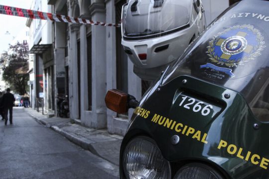 Στεγάζουν τη Δημοτική Αστυνομία σε χώρο αλληλεγγύης