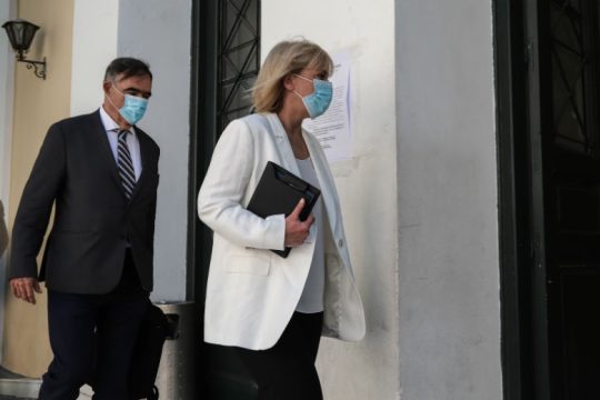 Προθεσμία να απολογηθεί στις 23 Σεπτεμβρίου πήρε η Ρένα Δούρου