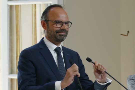 Παραίτηση του πρωθυπουργού και της κυβέρνησης στη Γαλλία