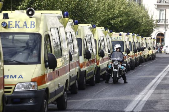 Η Περιφέρεια ενισχύει με νέα ασθενοφόρα το ΕΚΑΒ Κρήτης